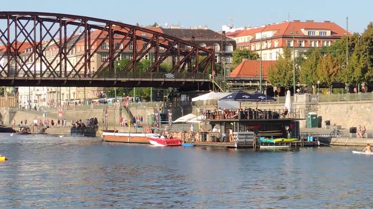 Круиз по реке Влтава в Праге