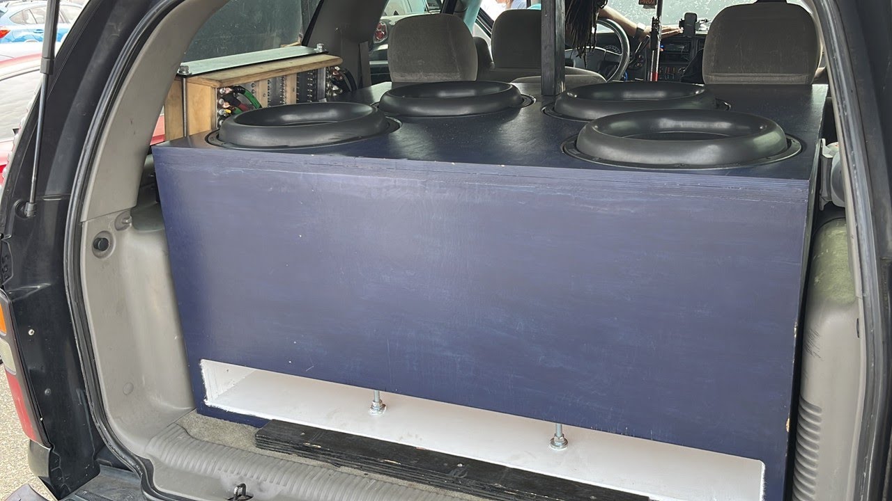 4 15” SUBWOOFERS DESTROY THIS TAHOE