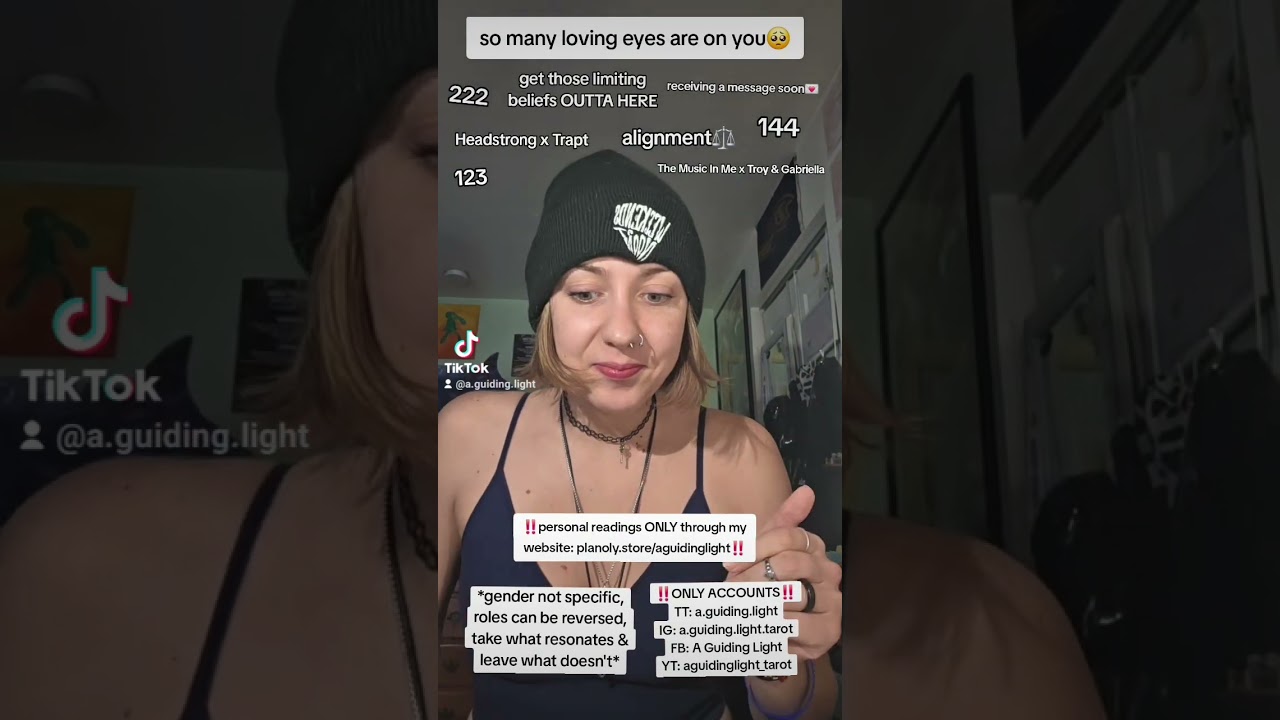 So many loving eyes are on you🥺