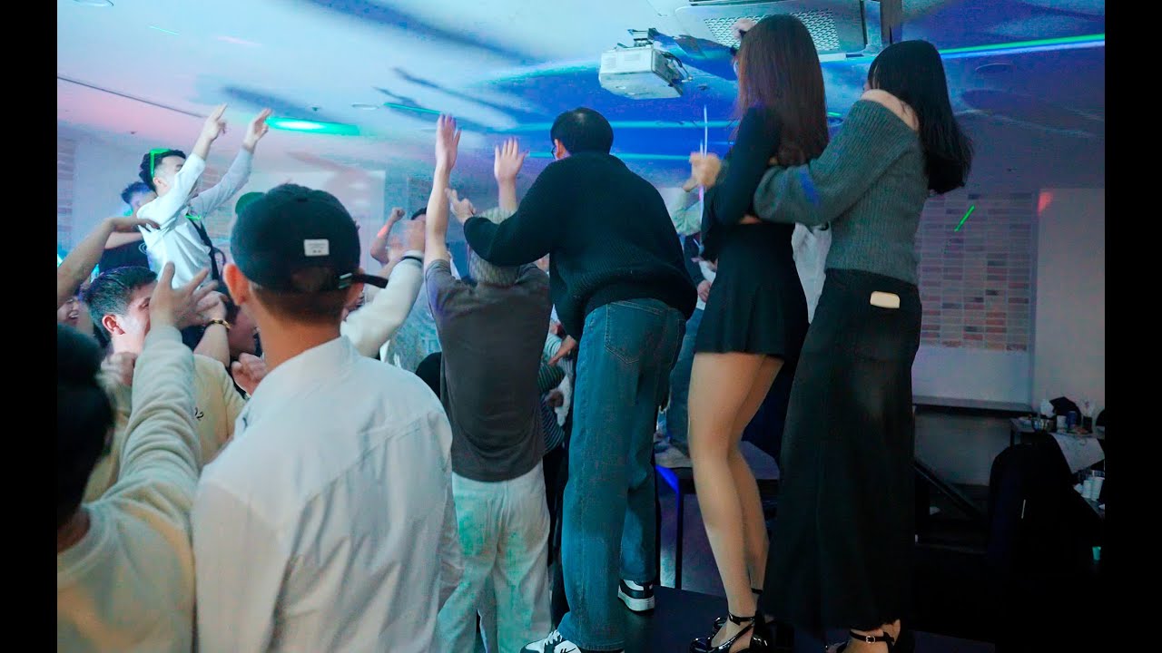Đám cưới này sao lắm gái xinh thế nhỉ || Nhạc căng đét