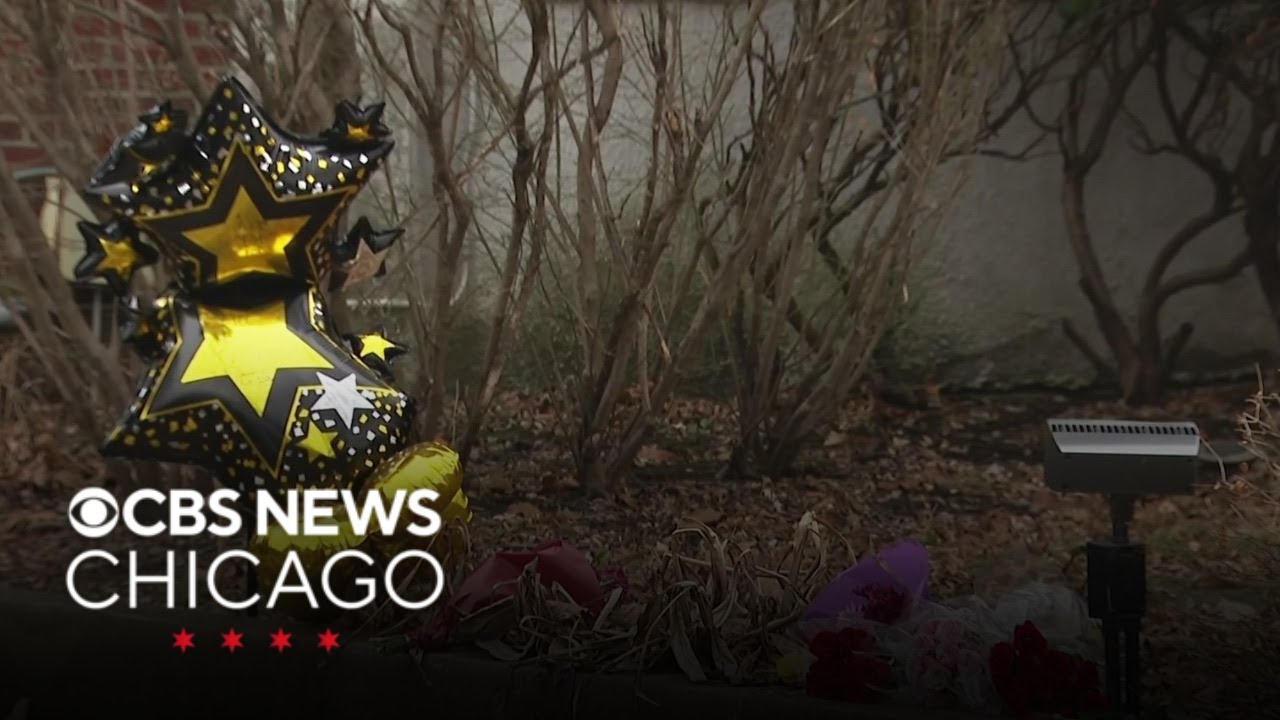 Memorial grows outside home of late civil rights leader Rev. Jesse Jackson