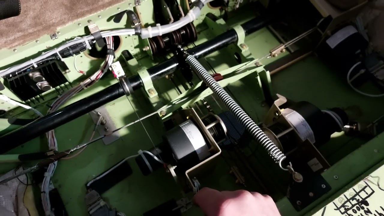 Piper PA28-181 Archer III - STec 55 & what's below the rear seats