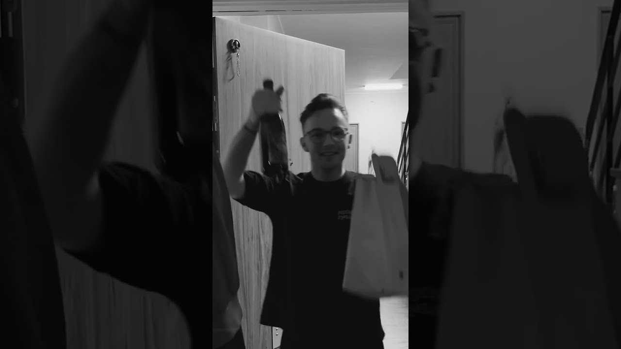 PERZZONA - LAVISH [OFFICIELL vi hade inte r&aring;d med riktig video VIDEO]