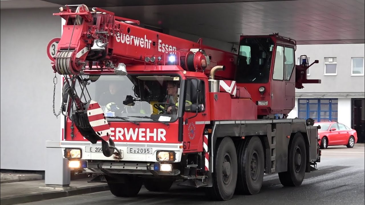 [PFERD in NOTLAGE - DOPPEL GW-HÖHENRETTUNG!] Einsatzfahrten Feuerwehr Essen