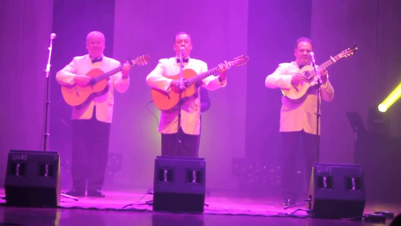 Los Panchos -  Malagueña (Concierto León 2014)