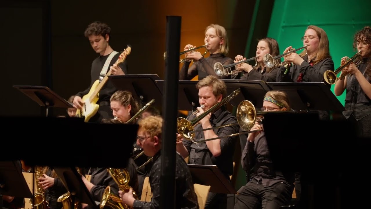 LEUPHANA BIG BAND: SWING A LING DING | PETER HERBOLZHEIMER