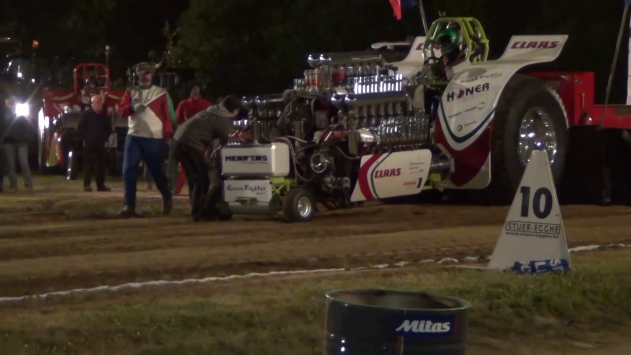 Tractor pulling Bernay 2015