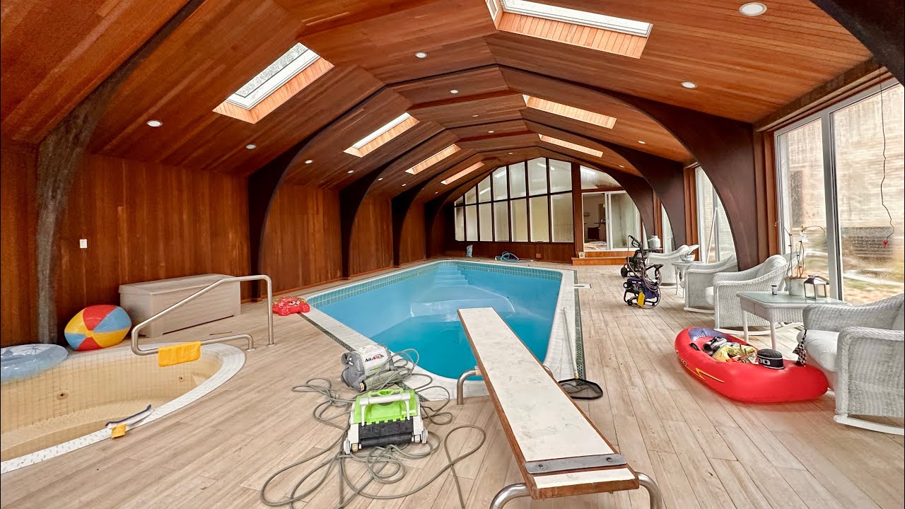 Bankrupt Billionaire Business Owner’s ABANDONED $9,000,000 1980’s Dream Estate