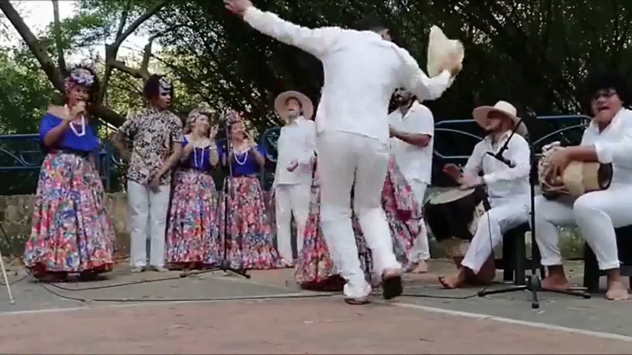 Se Va la Lora - Llamaró