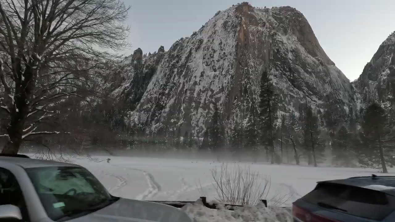 Yosemite valley in winter - Northside Dr - Radiation fog developing after sunset