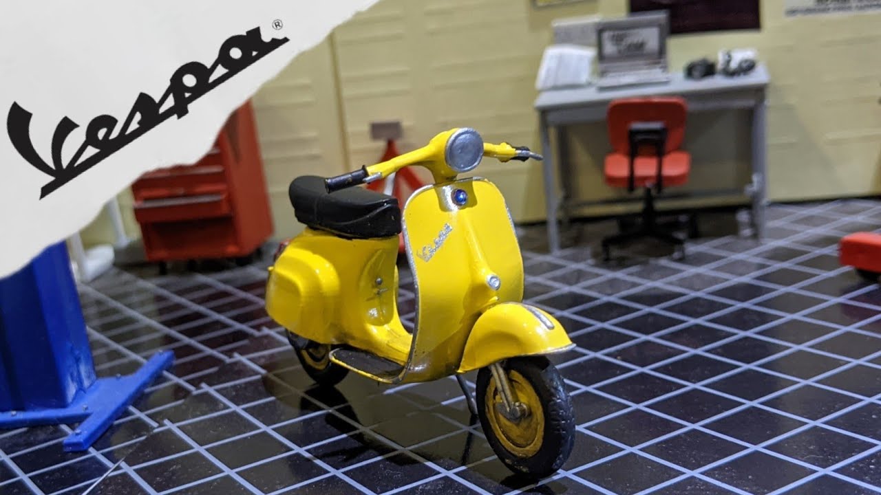 Piaggio Vespa Scooter - Hand painting a 3D printed model in 1/24 scale