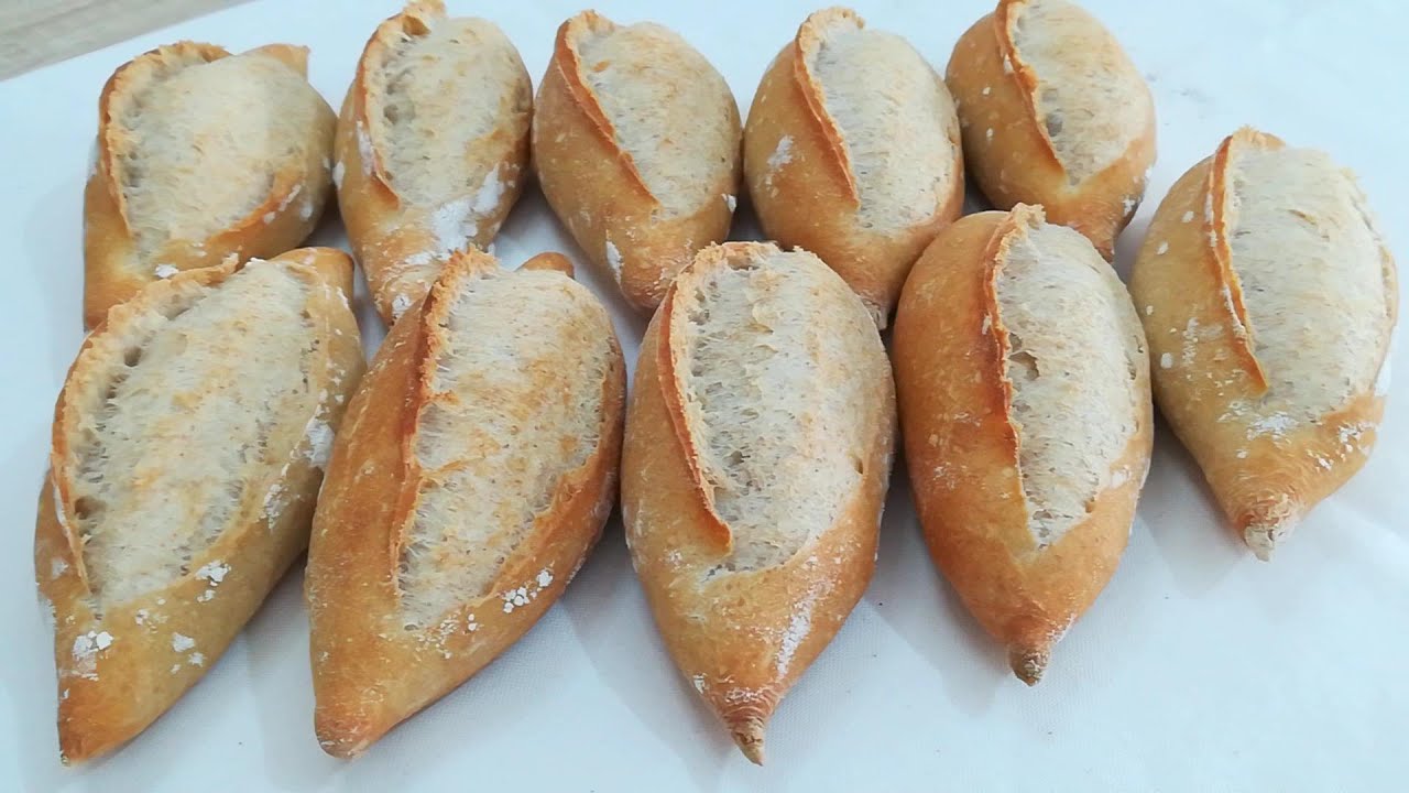 Bollos con poolish, pan casero.