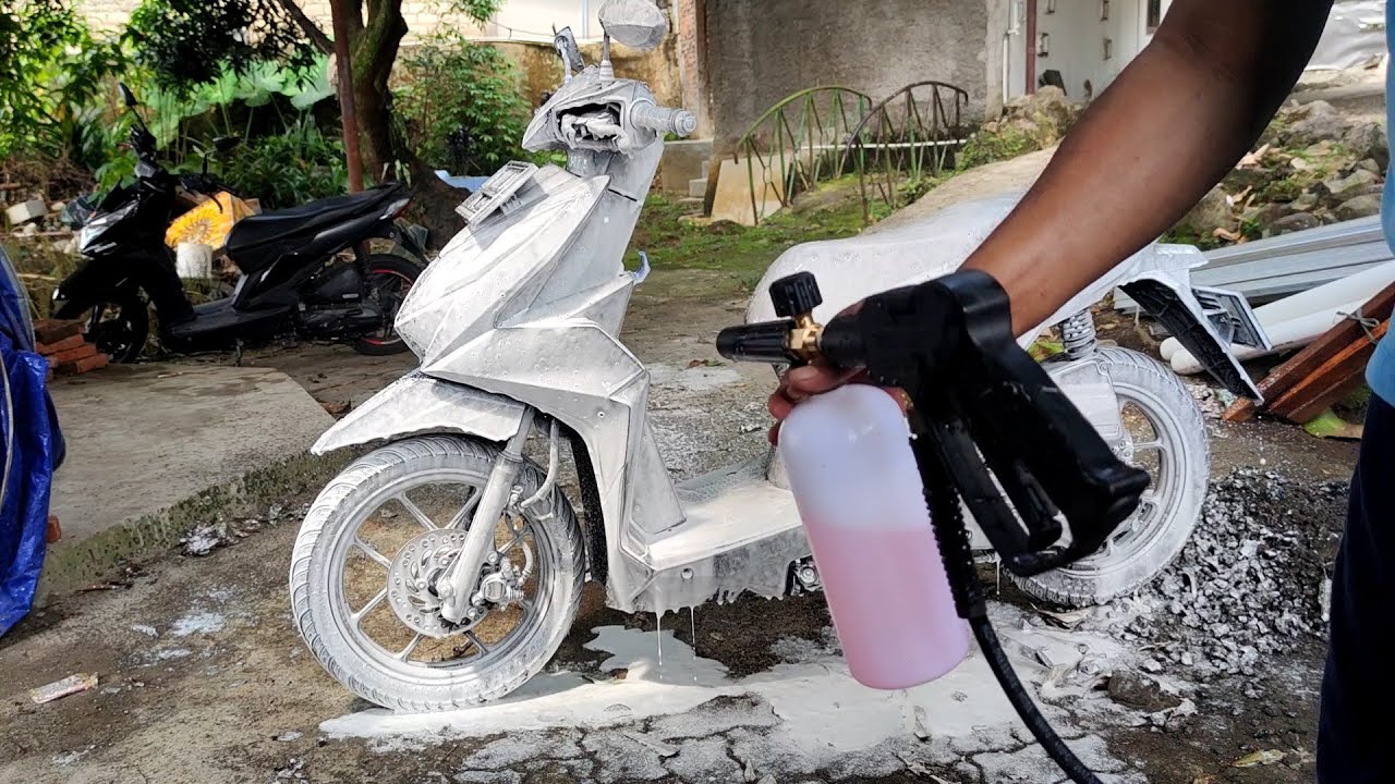 Steam Motor Lakoni Laguna 70 + Foam Lance + Grass Shampoo