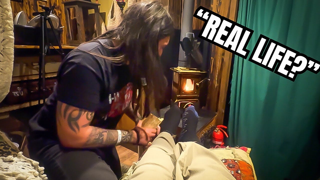 What &ldquo;Van Life&rdquo; REALLY Looks Like Behind the Scenes