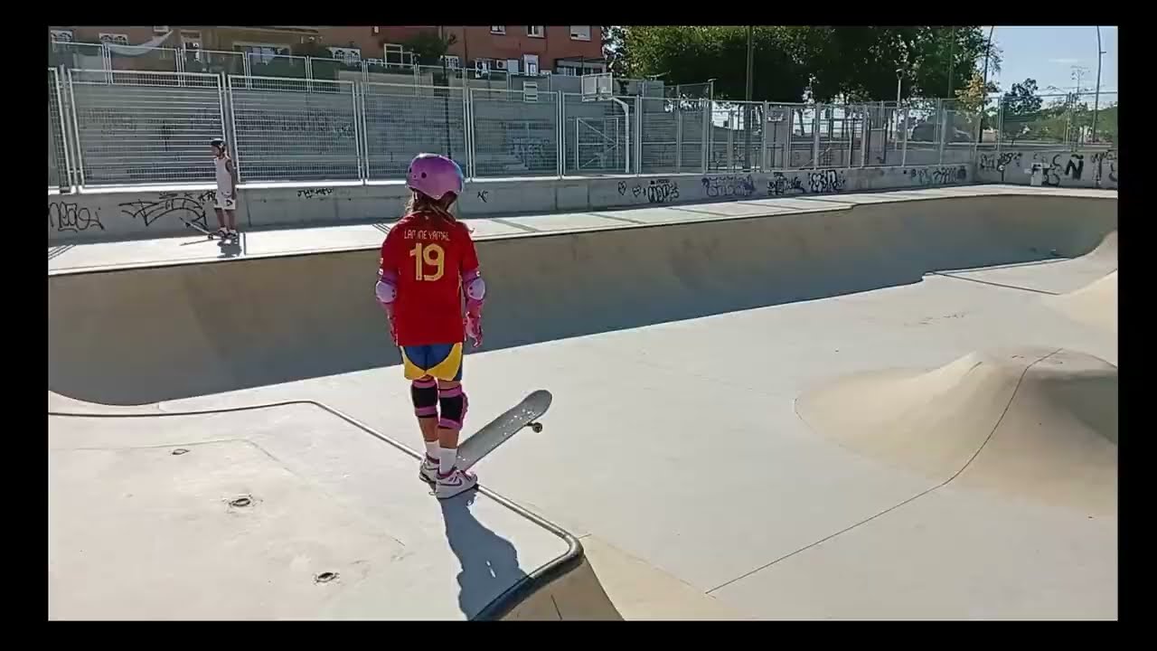 Saltando bordillo - Septiembre 2025