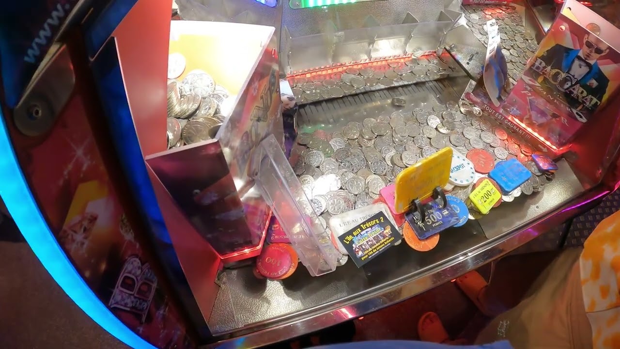 Machine Pousse pièces beau land Park à saint hilaire de riez épisode 1/3 S1