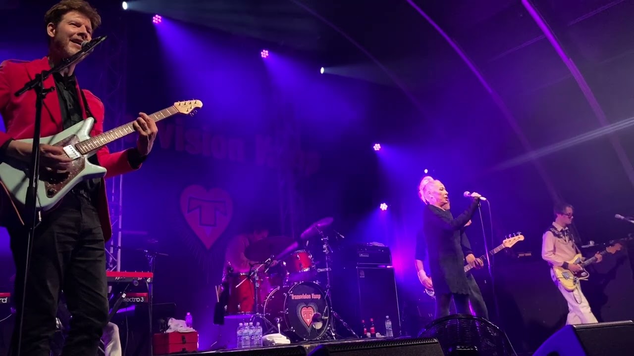 Transvision Vamp - Baby, I Don’t Care 