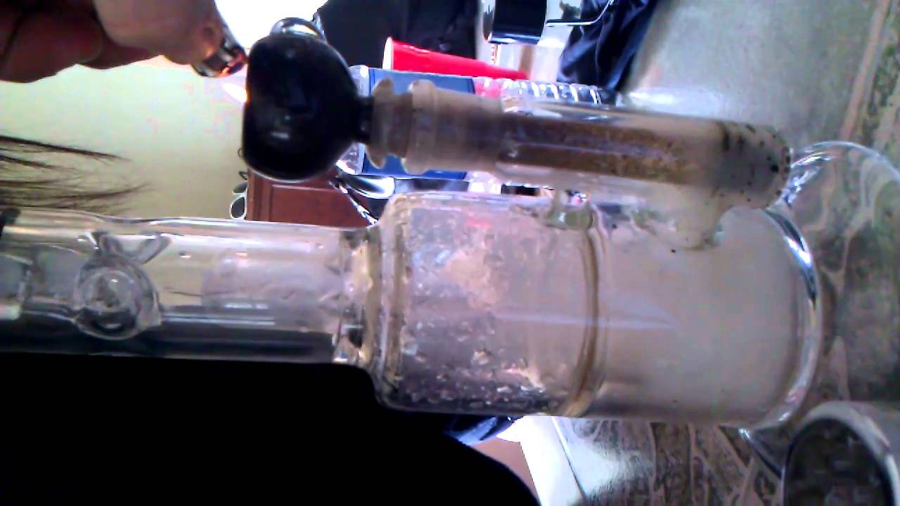female syn showerhead bong rip