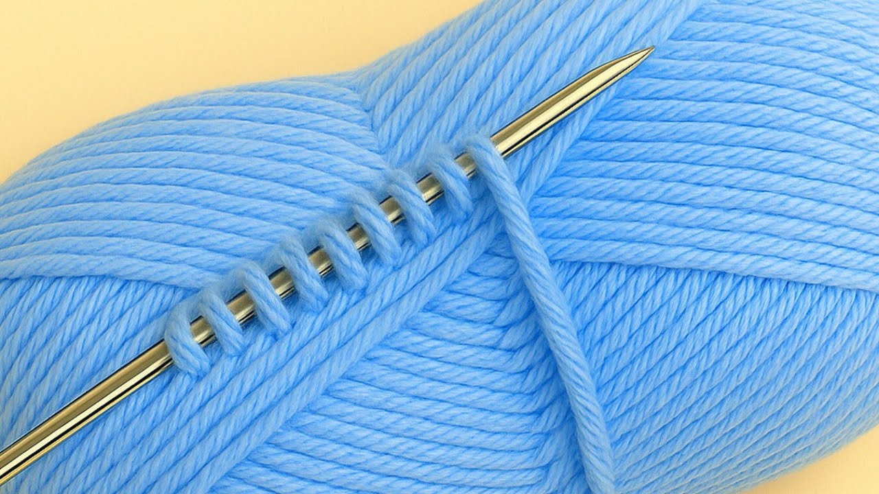🥰 This knitting pattern is so easy, and it's amazing! You can knit a sweater in just two days. 🧶