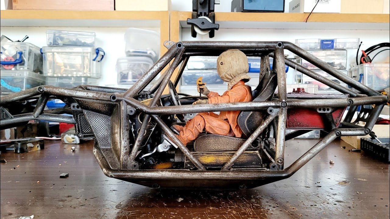 Axial Capra Build.Part 4 "The Animated Driver"😎 Rc Animatronics By Danny Huynh Creations.