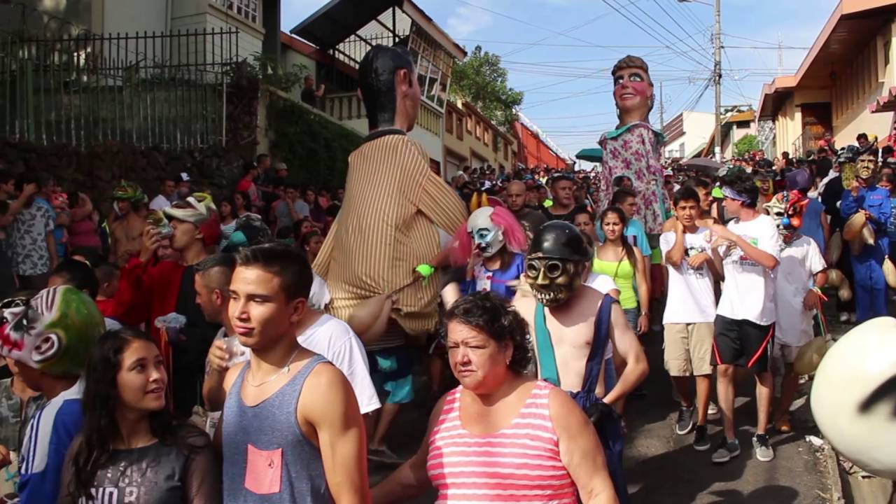 Mascarada Tradicional Barveña