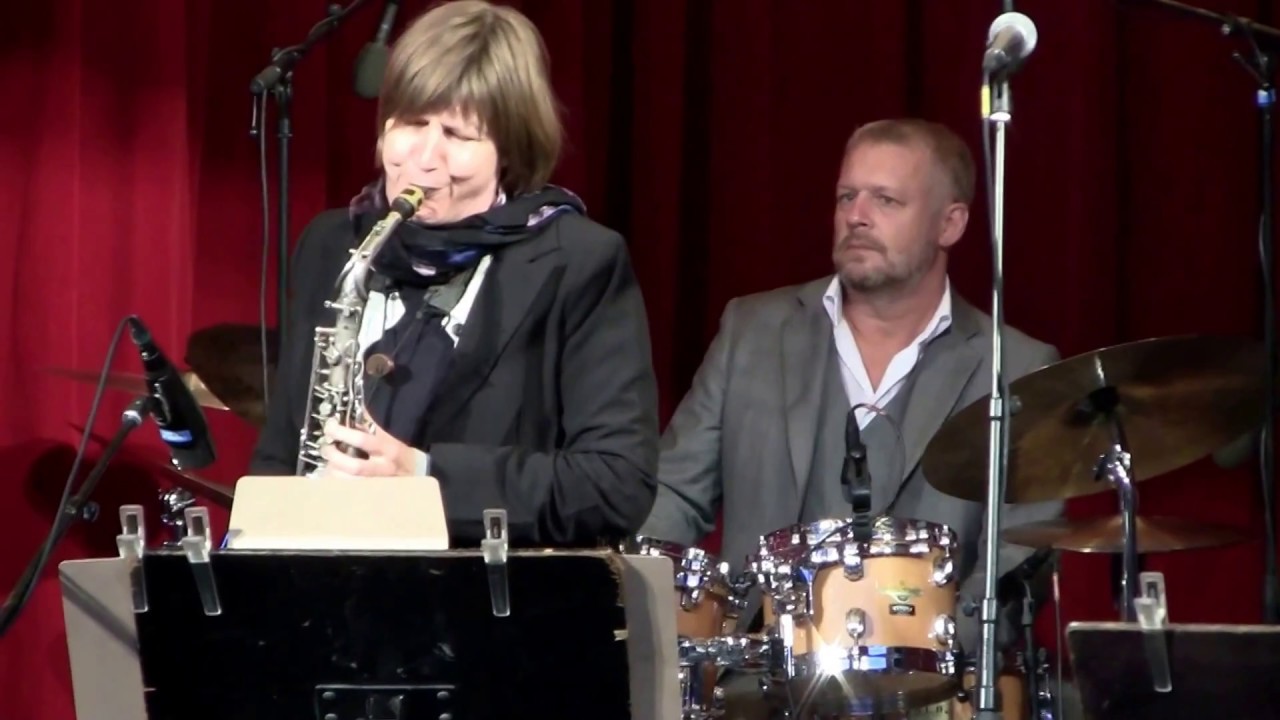 I CONCENTRATE ON YOU (Cole Porter), by Christina Von Bülow With The Tivoli Ensemble