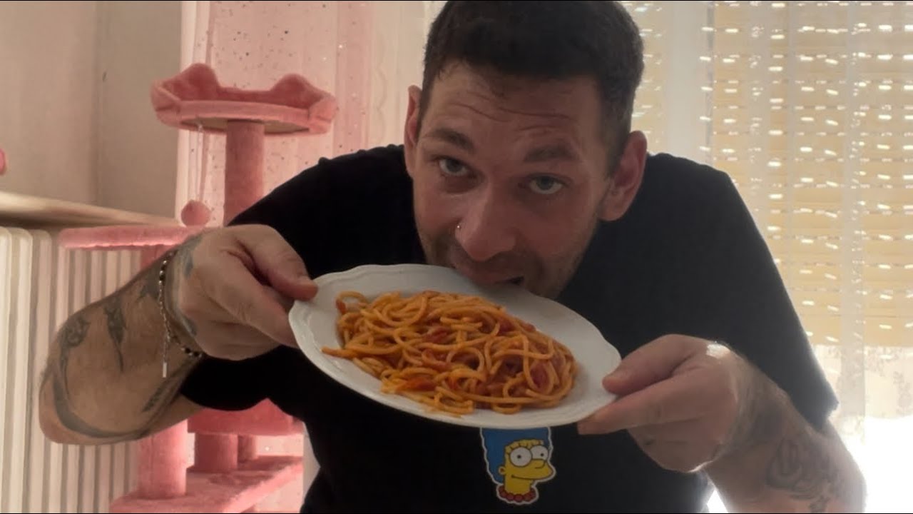 MUKBANG INSIEME A MIA MOGLIE CON SPAGHETTI AL POMODORO E BASILICO!!!! EATING show!