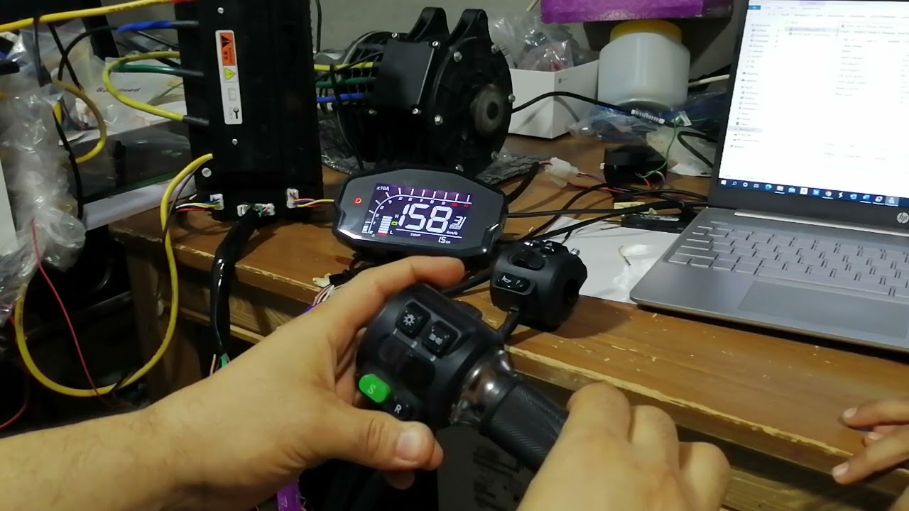 Qs motor 138 3000 watt with em150 vatol control assembly on the desk