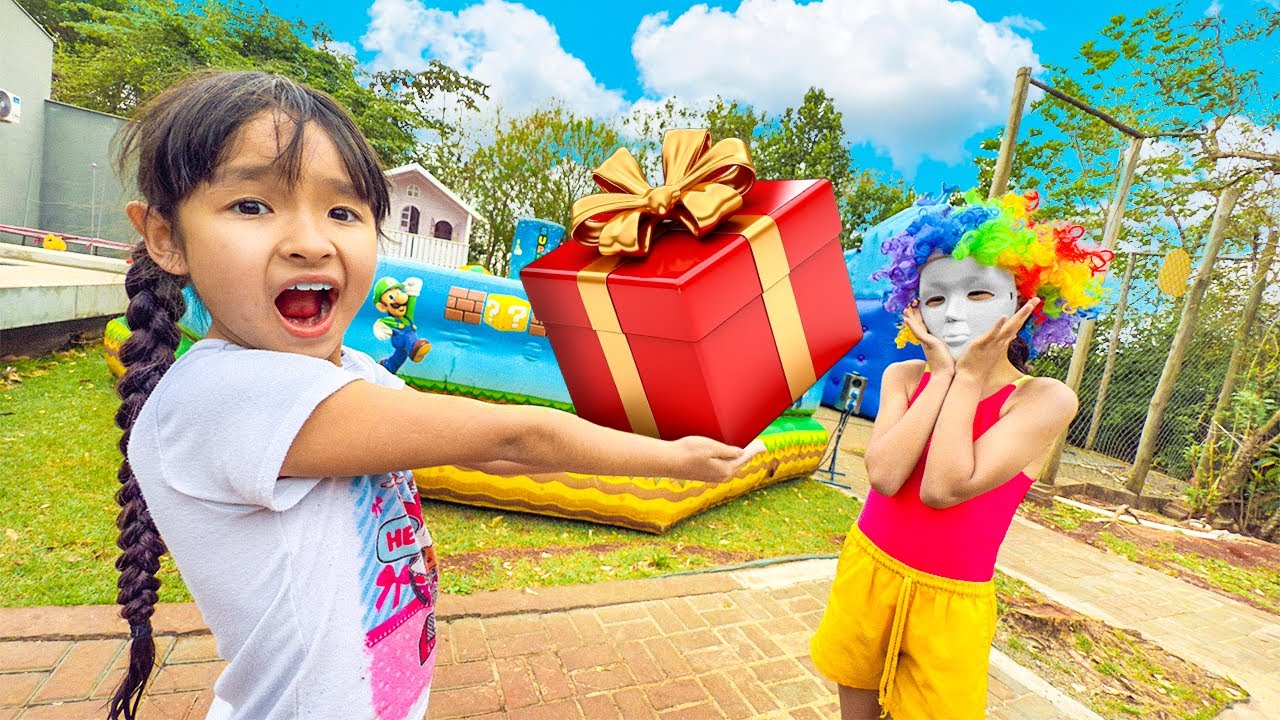 SURPREENDI A PALHACINHA BAILARINA COM ESSE PRESENTE!!!