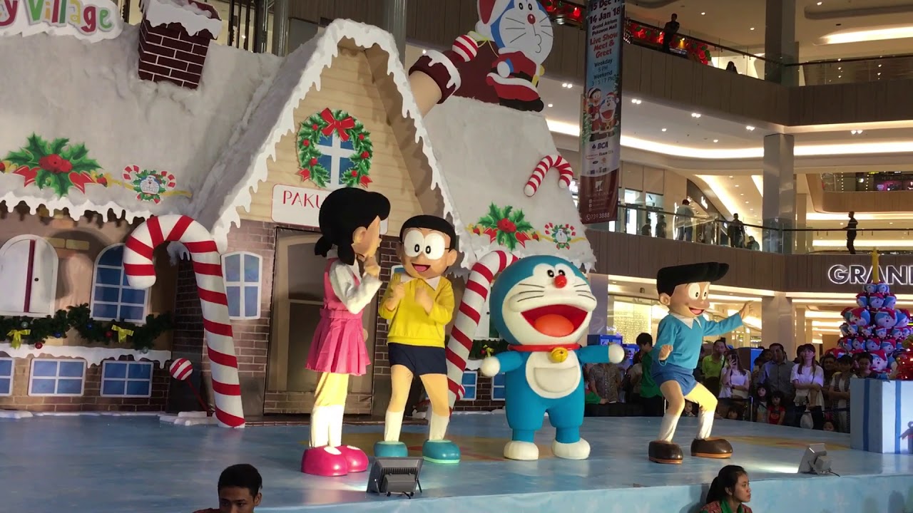 Jj watching doraemon frosty village at supermall