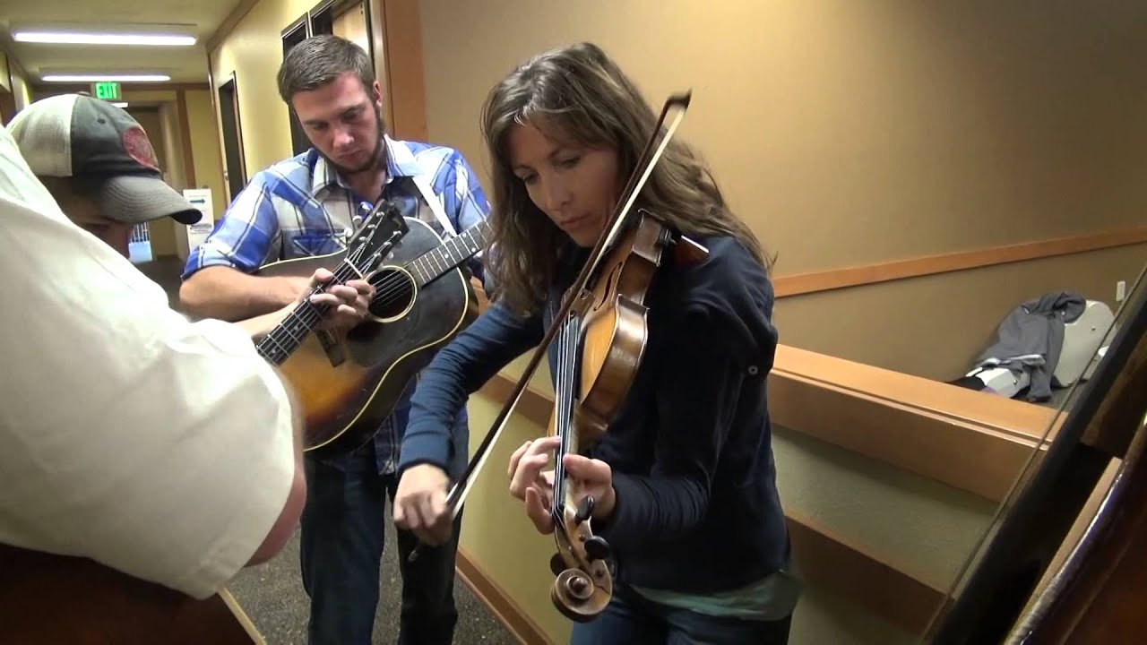 2015-07-25 Warm Up -  Katie Glassman - 2015 Columbia Gorge Fiddle Contest - Stevenson, WA