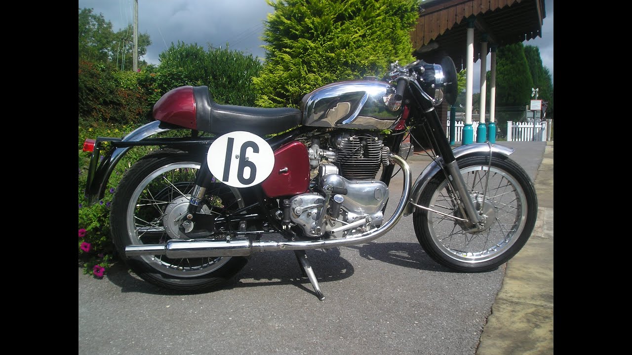 Royal Enfield Bob McIntyre Thruxton 700 Super Meteor test ride.
