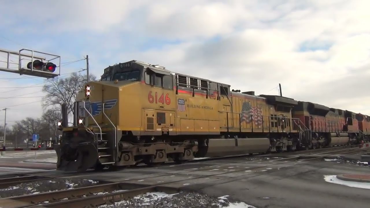 UP #6146 Leads BNSF 7x1x0 NB to EB Mixed Freight with SD40-2 Trailing. Olathe, KS 1/17/26