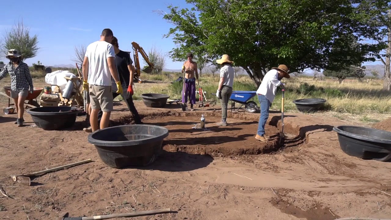How To Build An Earthbag Dome | Earthbag Workshop pt 1