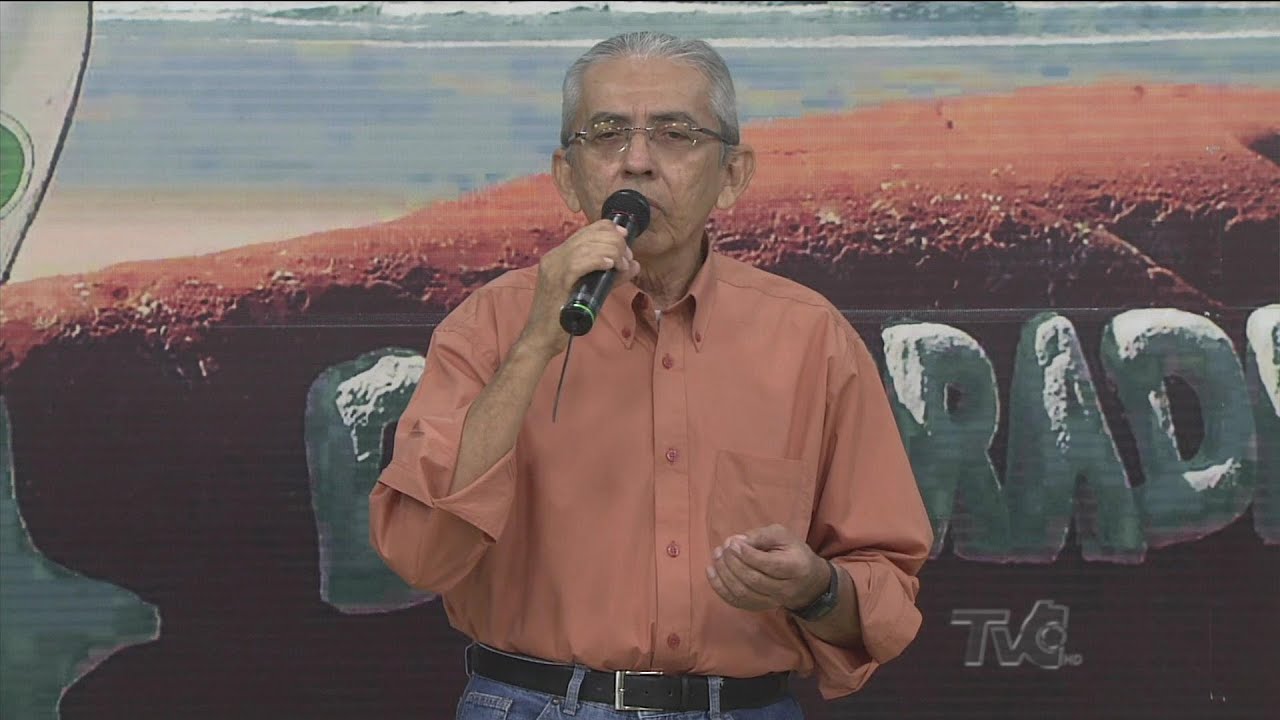 Tom Barros canta no Programa Ontem, Hoje e Sempre - 28/08/2014