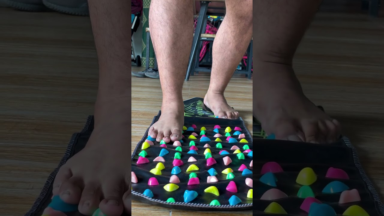 Acupressure Foot Massage Mat - Instant Relief for Tired Feet & Total Relaxation ! 🦶✨