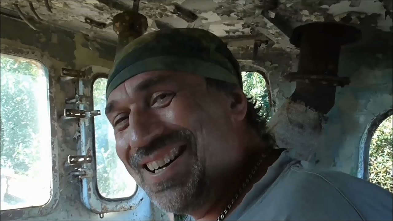 Буксир в болоте !! Как он туда попал?