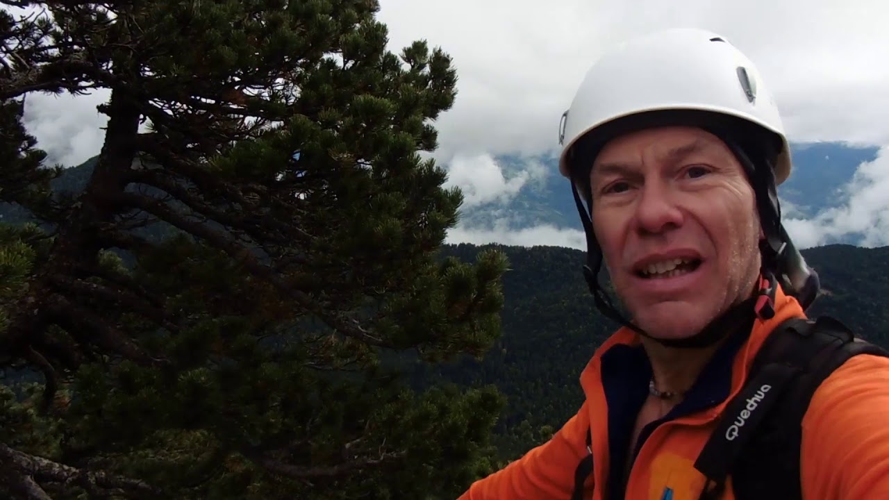 Chamechaude par le Jardin et la br&egrave;che Arnaud, massif de la Chartreuse, Is&egrave;re, France.