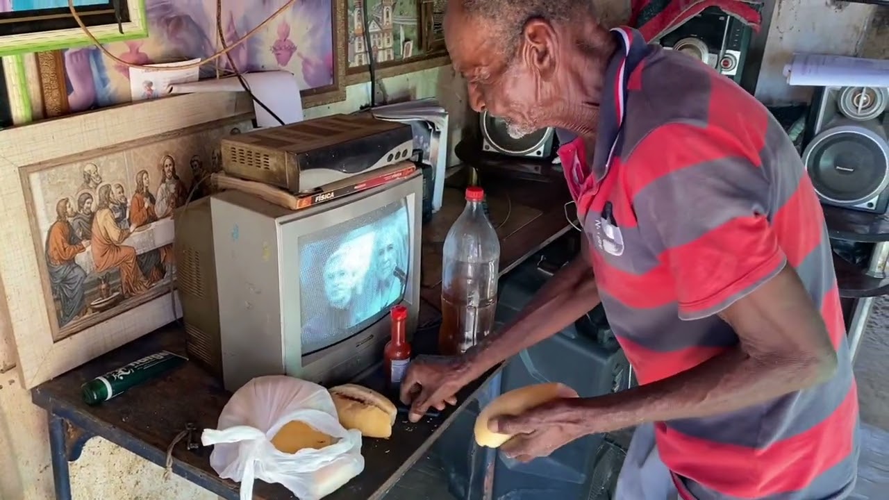 SEU RAIMUNDO COLOCOU PIMENTA NOS PÃO PARA MAZINHO E CHAGUINHA