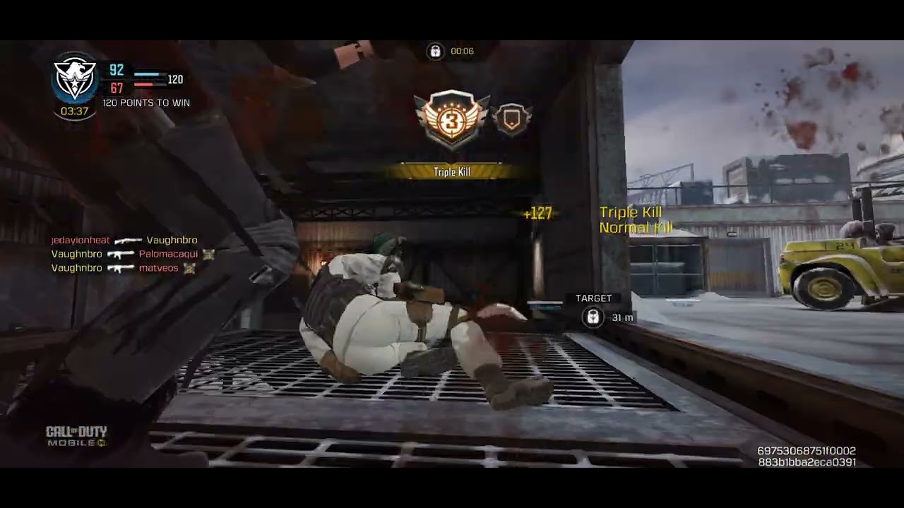 I played call of duty mobile Mode hard point load out m4 ar .