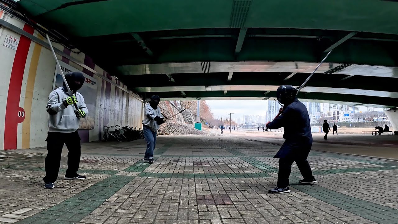 츠바이핸더 vs 두명의 검사(롱소드,카타나)[zweihander 1  vs 2 longsword,katana]