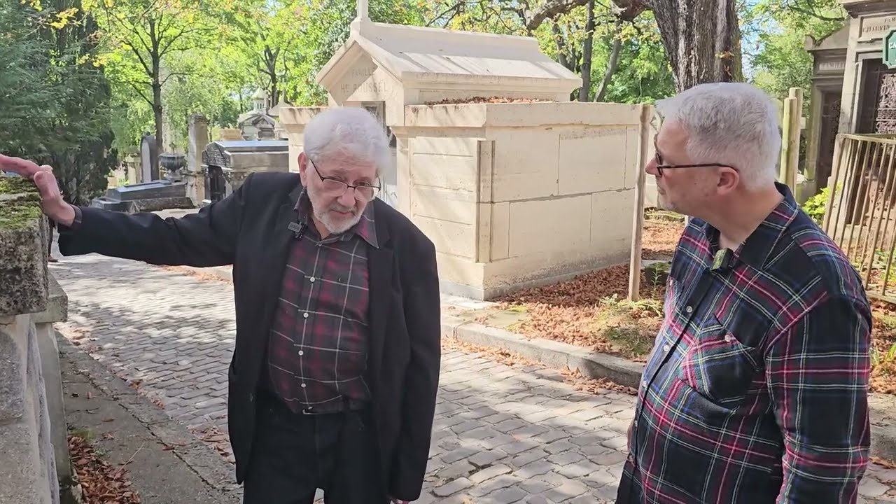 Tardi au Père Lachaise : sur les traces des combattants de la Commune de Paris