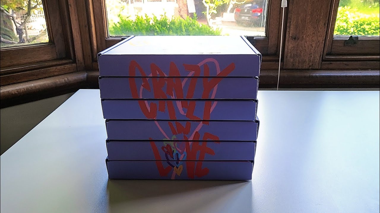 UNBOXING ITZY CRAZY IN LOVE ALL 6 VERSIONS // Just me screaming for 30 minutes