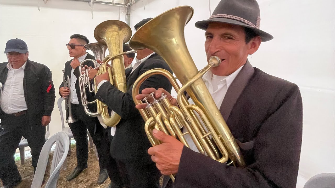 BANDA TRADICIONAL DE. PUEBLO LOS MISHQUERITOS  EN LAS FIESTAS TRADICIONALES DEL NIÑITO DE ISINCHE … 