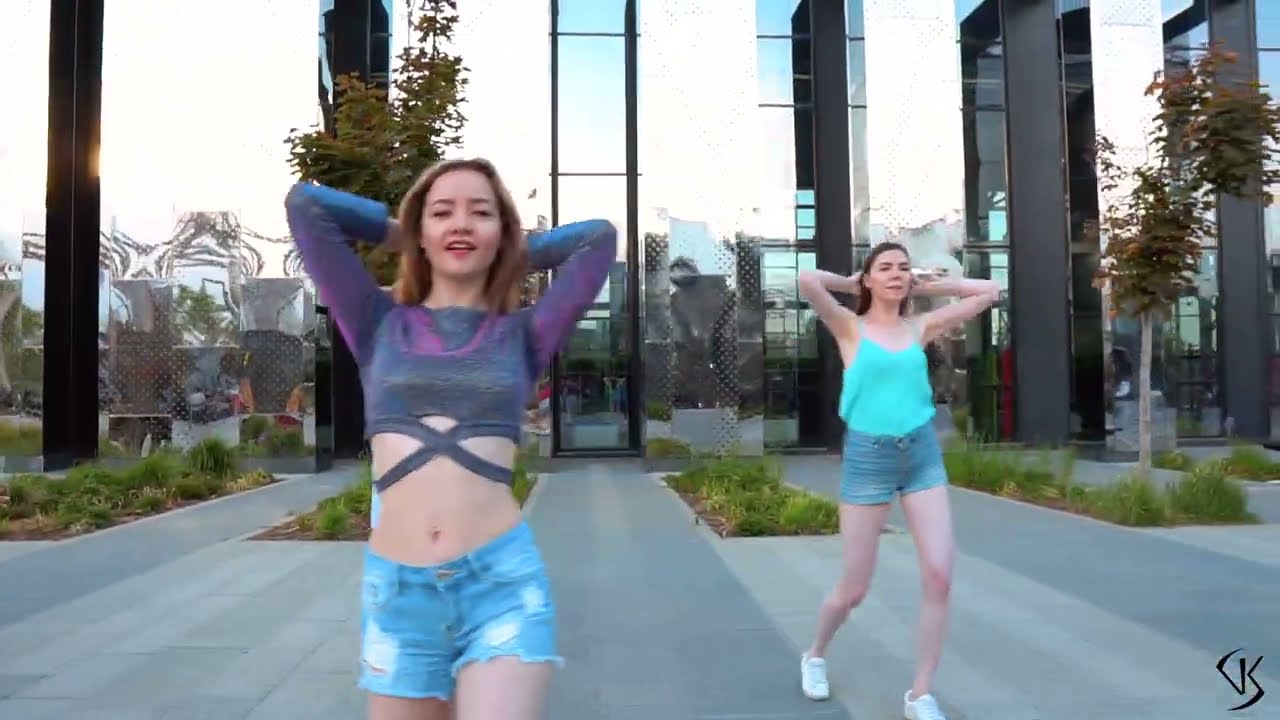 Bésame Bonito - Carmen DeLeon |Bachata lady style| Choreo by Valeria Rekun