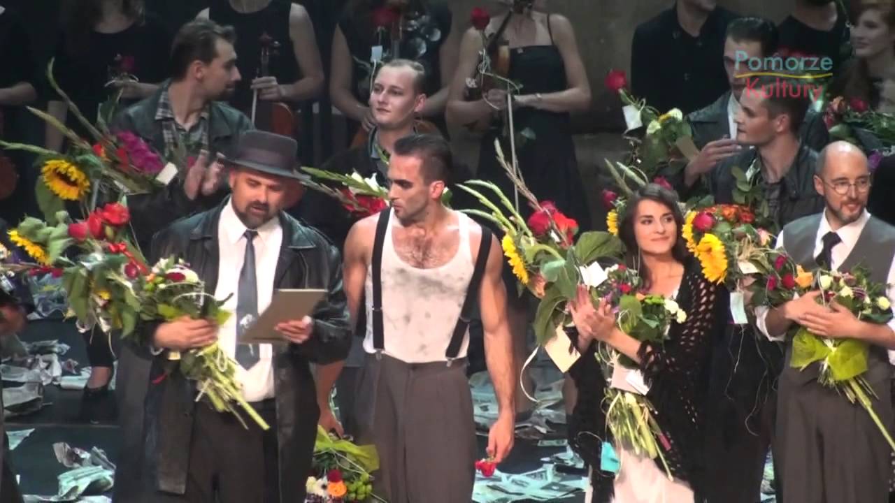 Zły w Teatrze Muzycznym w Gdyni - premierowe oklaski i ukłony