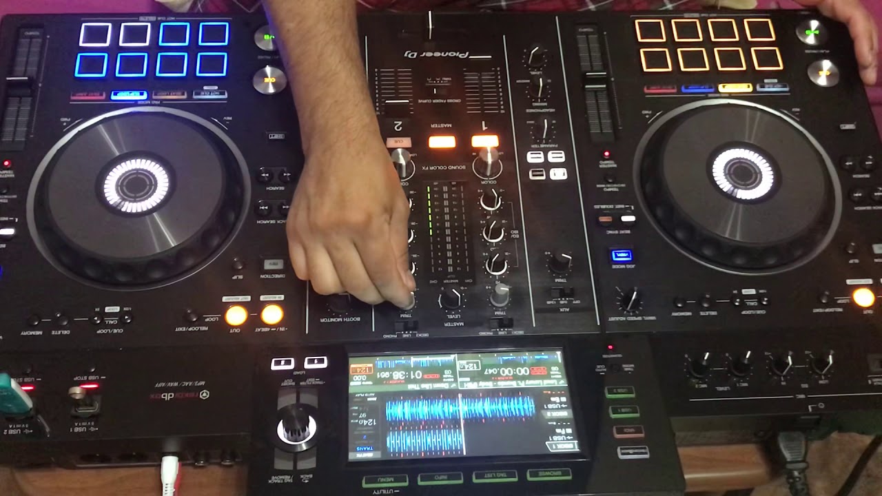 Pioneer xdj rx2 mixing play