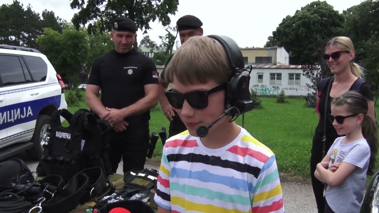 Pripadnici policije u Kragujevcu obeležili svoj dan zajedno sa sugrađanima