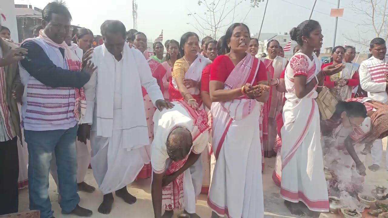 सरना में जतरा शक्तिखुटा निर्माण के लिए पहान द्वारा उद्घाटन एवं विशेष विनती भजन।। एक बार जरूर देखें।।