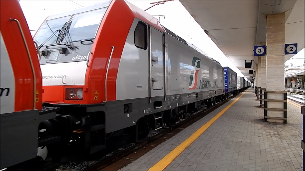 E483 318+E483 316 MIR per TCS Villa S. G. Bolano-Milano Smist., in partenza da Salerno!